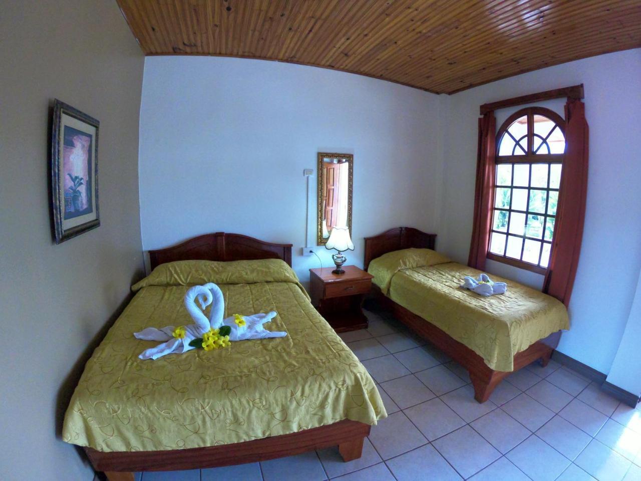 Hotel Los Higuerones Paso Canoas Bagian luar foto